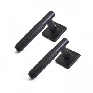 Knurled door handle interior