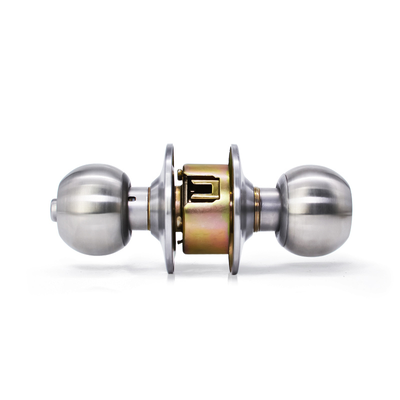 door knob with lock and key